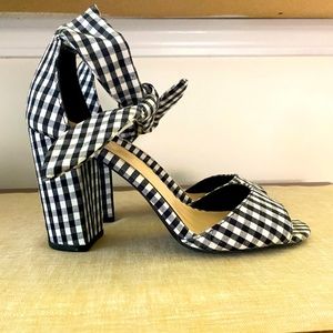 Qupid Black and White Block Heel Sandals
